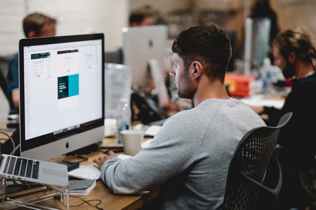 what is the difference between an architect and an architectural designer?