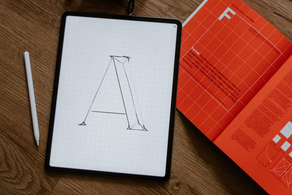Can a graphic designer become an architect