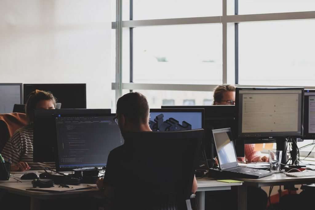 AutoCAD vs Revit